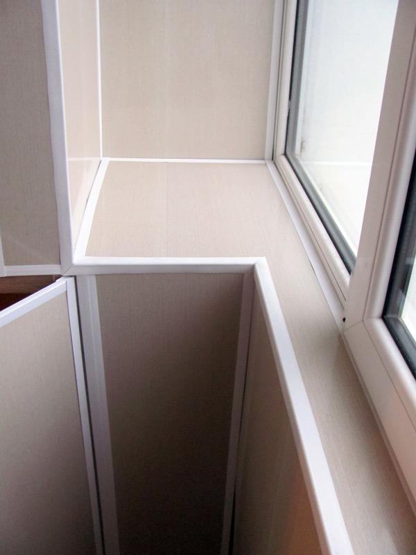 Отделка балкона панелями ПВХ