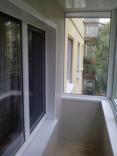 Отделка балкона панелями ПВХ