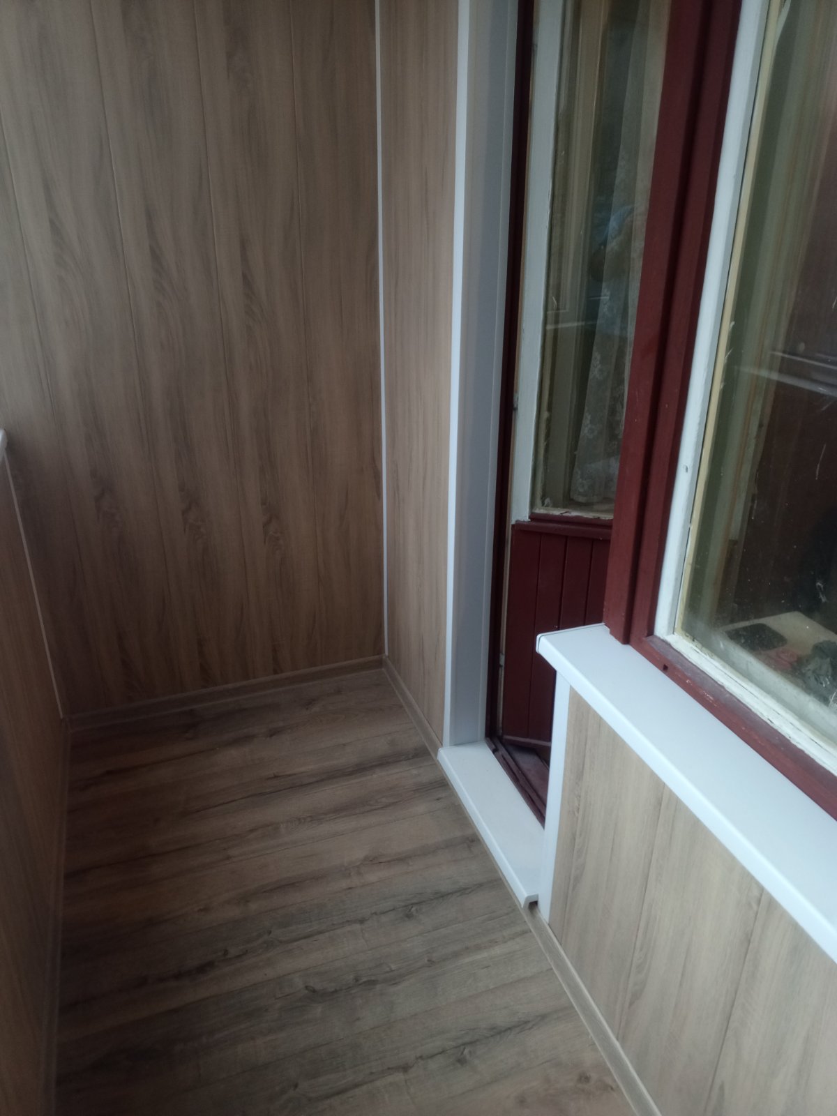 Отделка балкона панелями ПВХ