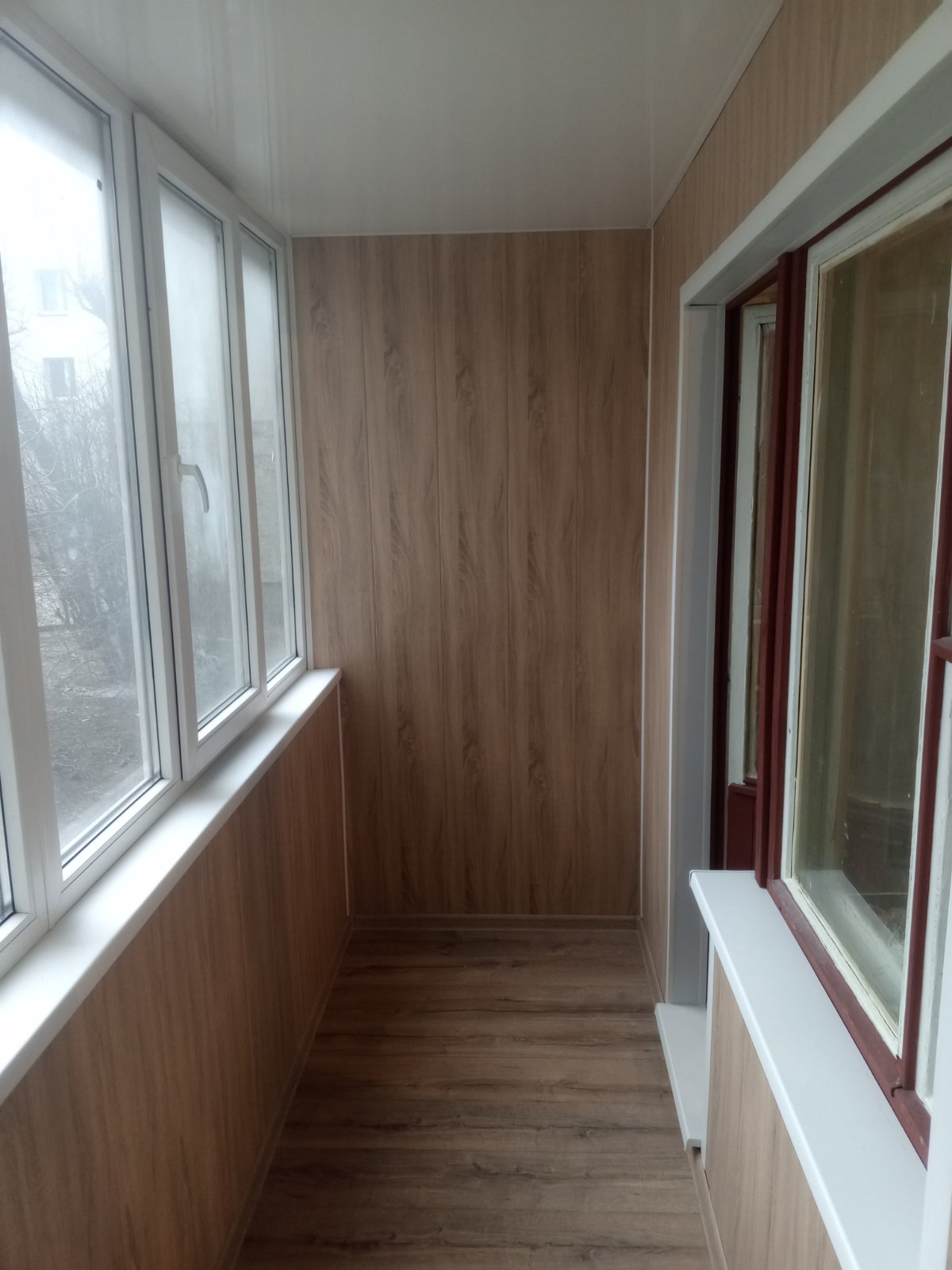 Отделка лоджии панелями ПВХ